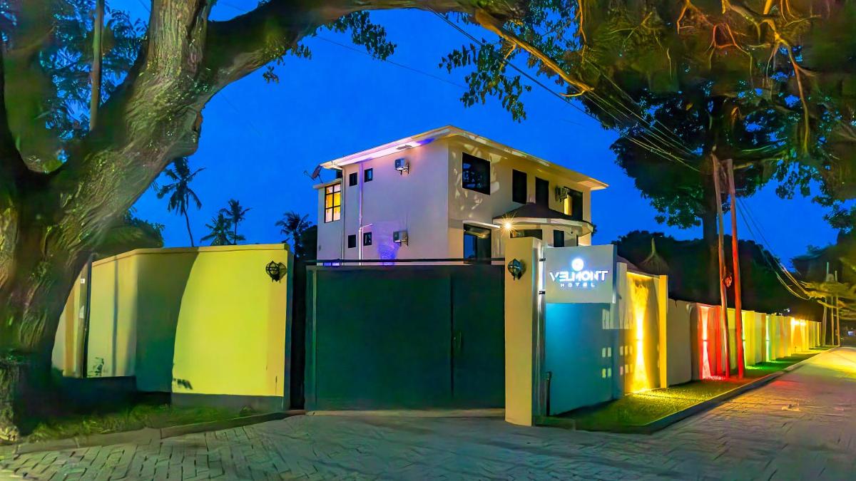 Velmont Hotel - Housity