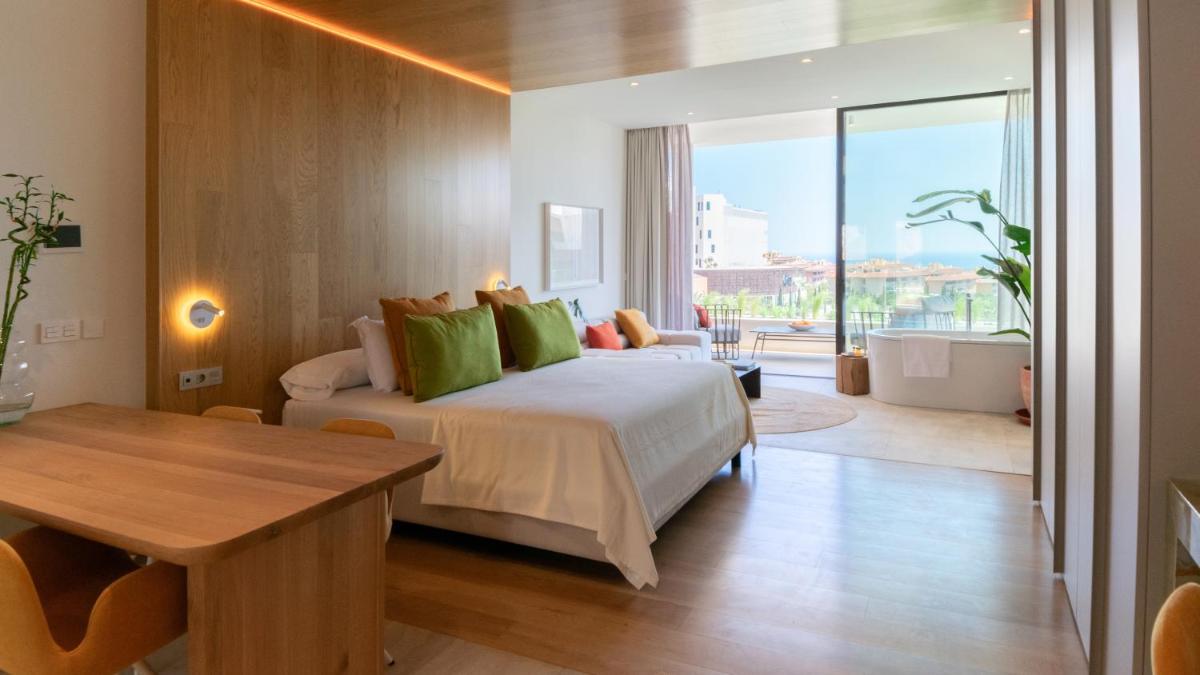Cama o camas de una habitación en Leiro Residences - Preferred Hotels & Resorts