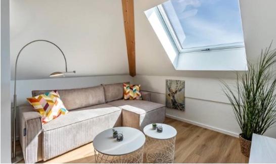 Terralpin Apartments - Charmante DG Wohnung mit Balkon - Housity