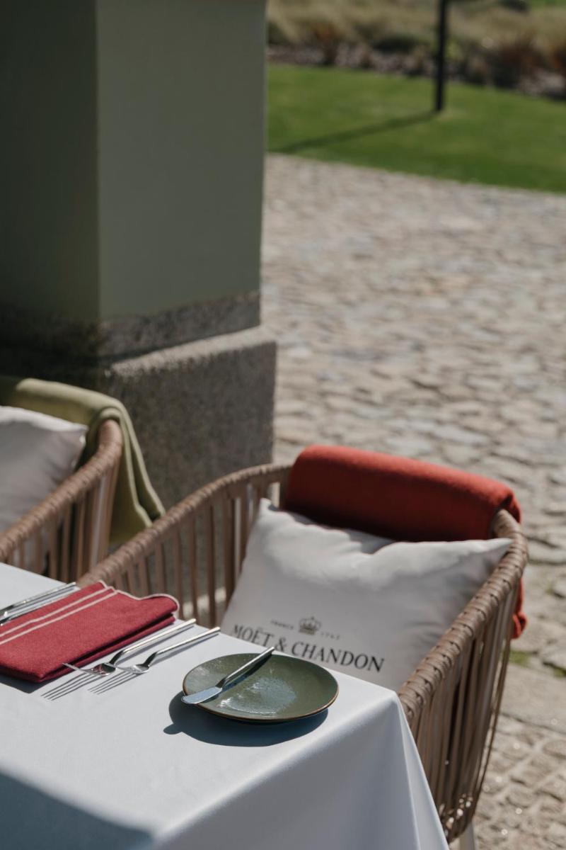 Imagem da galeria de Vila Foz Hotel & SPA - member of Design Hotels no Porto