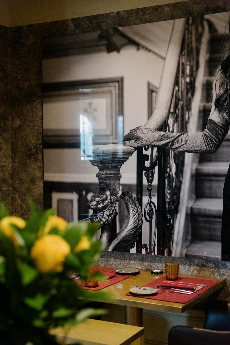 Imagem da galeria de Vila Foz Hotel & SPA - member of Design Hotels no Porto
