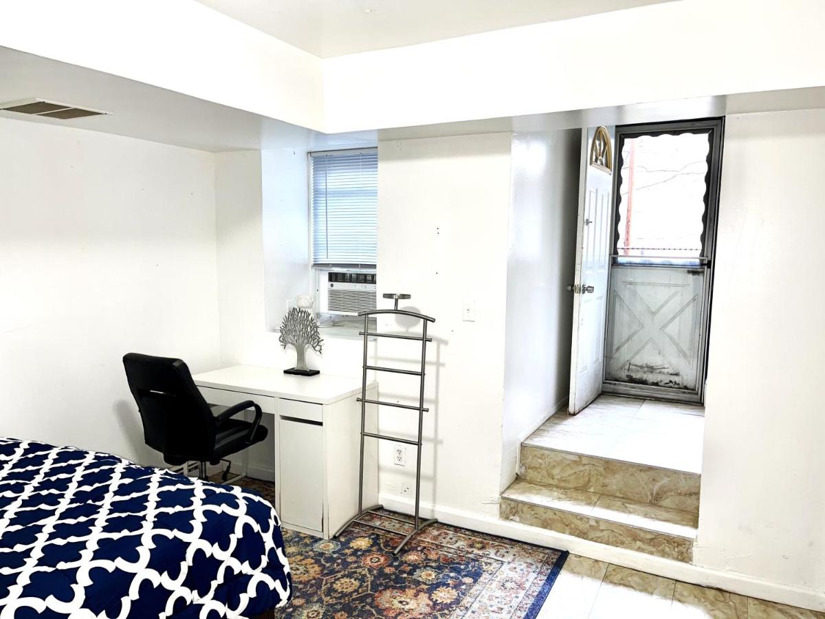 2 Bedrooms LR Kit Bath and Backyard 2 stops to Manhattan - Housity