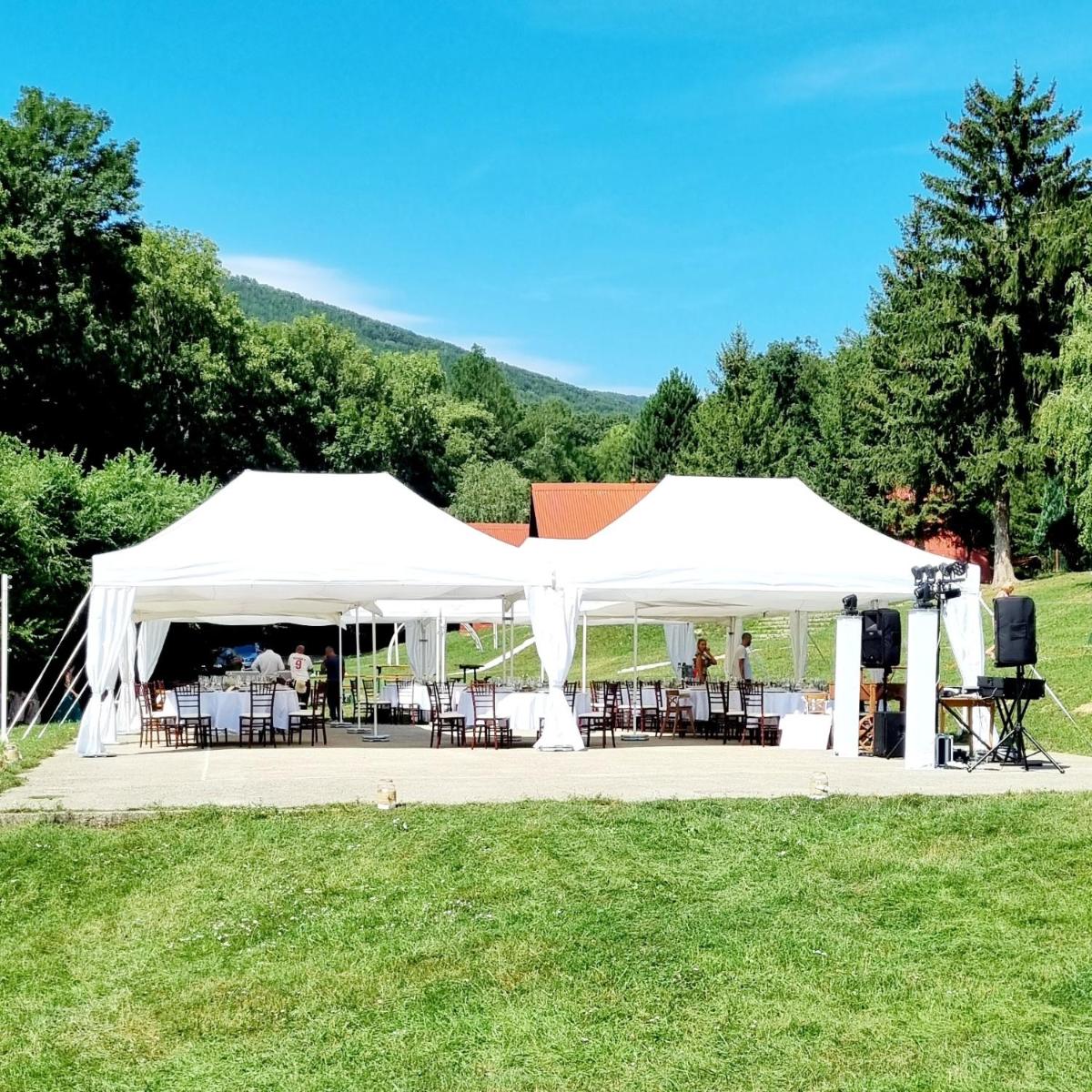 Záruby Resort - Housity