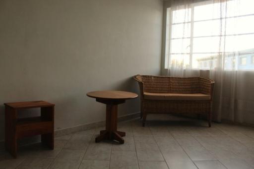 Farmhouse Boutique Guest 2 - Housity