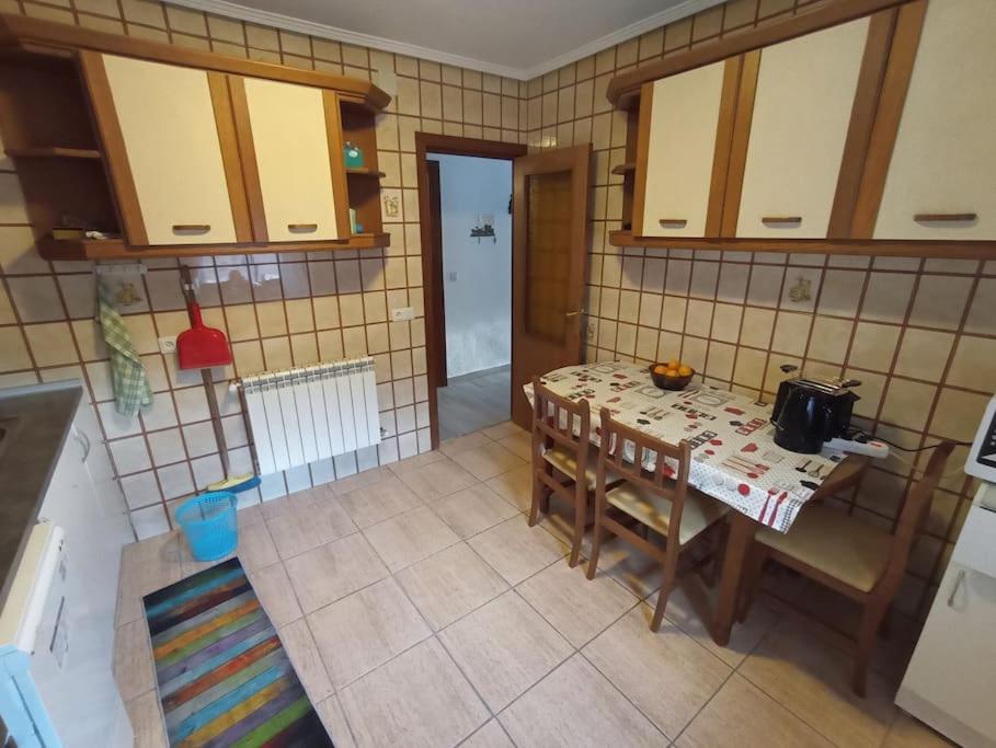 Bonito apartamento Cistierna - Housity