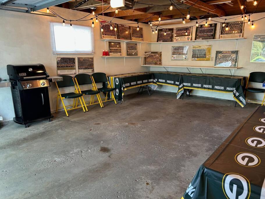 Packer Bungalow - Housity