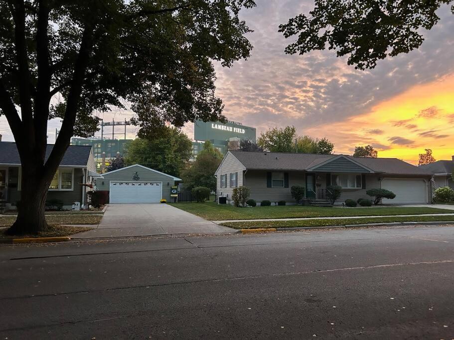 Packer Bungalow - Housity