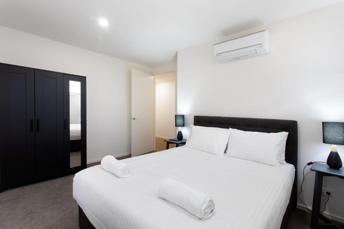 Captain's Cove All Accessible Luxury Apartment with Free Netflix - Housity