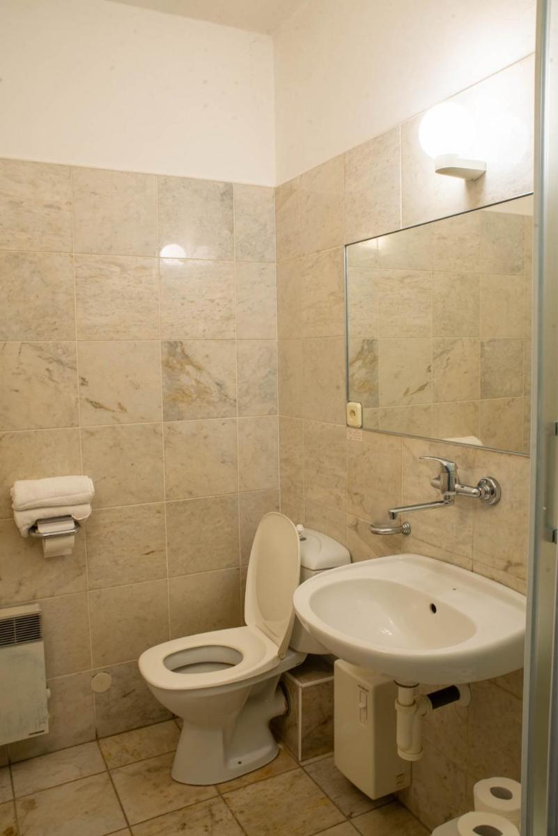 Motel Arkus - Housity