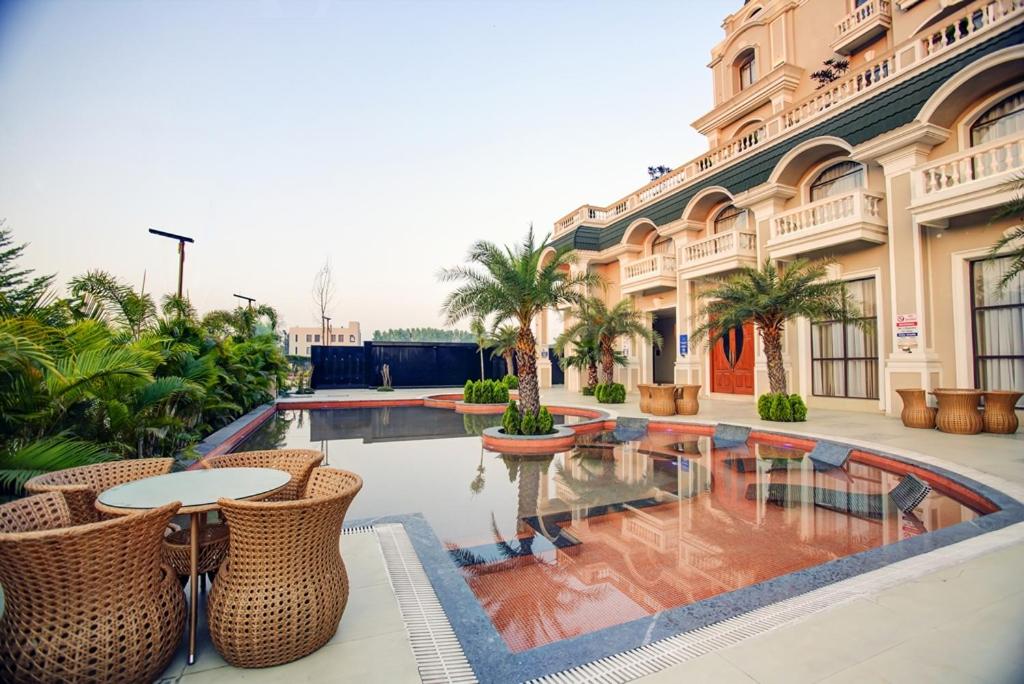 Suitetrails - Sarovar Portico Saharanpur