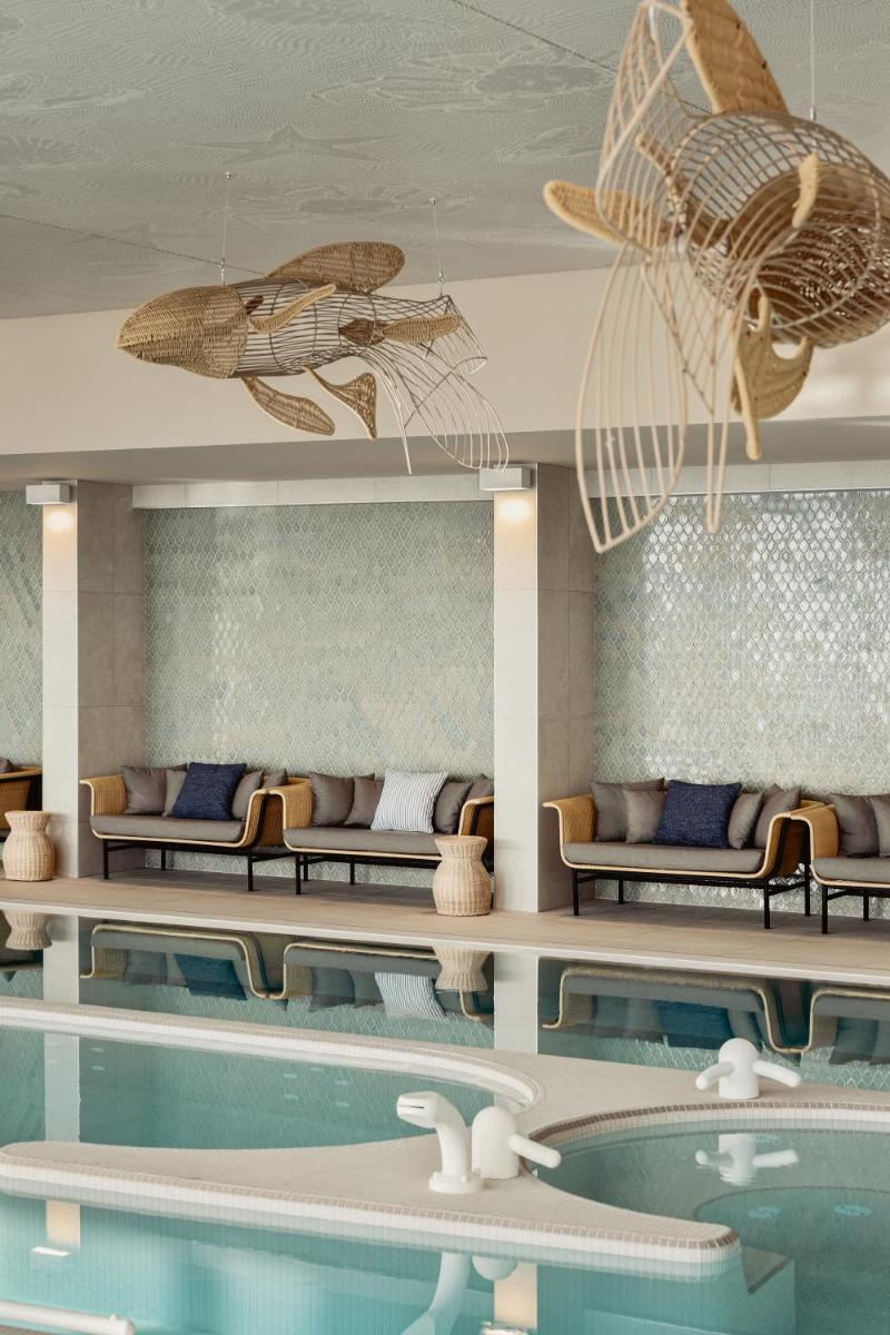 Piscine de l'établissement Emeria Dinard Thalasso Spa ou située à proximité