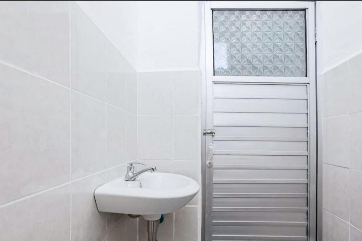 Wisma Silampari Mitra RedDoorz - Housity