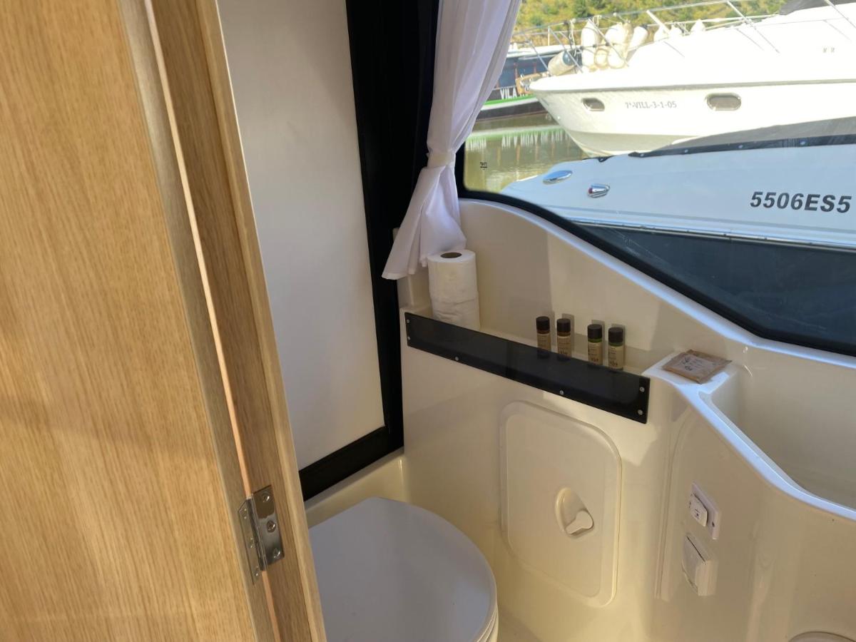 Koolhouse Boat - Housity