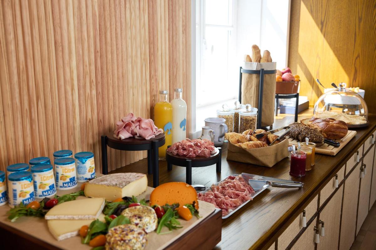Nourriture dans l'hôtel ou à proximité