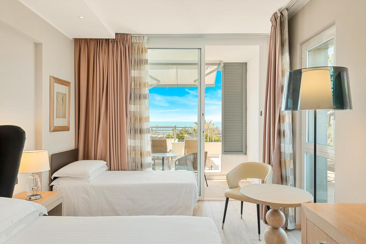 Hotel Excelsior - Housity