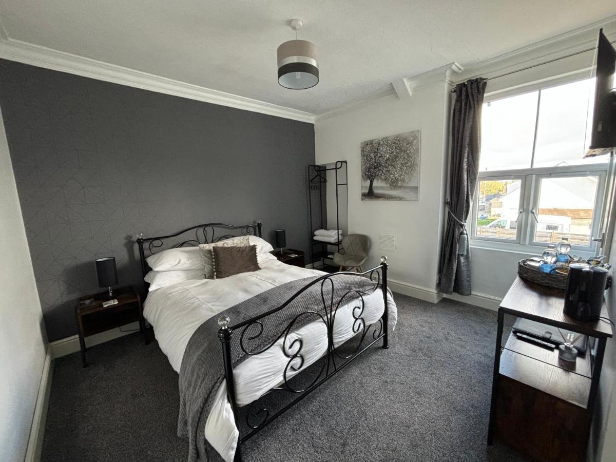 The Queens Hotel Harlech - Housity
