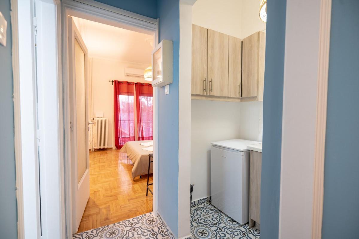 Panormou metro station 1 bedroom 2 persons flat - Housity