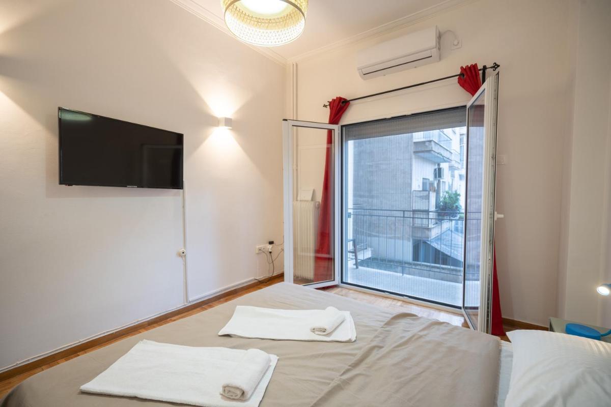 Panormou metro station 1 bedroom 2 persons flat - Housity