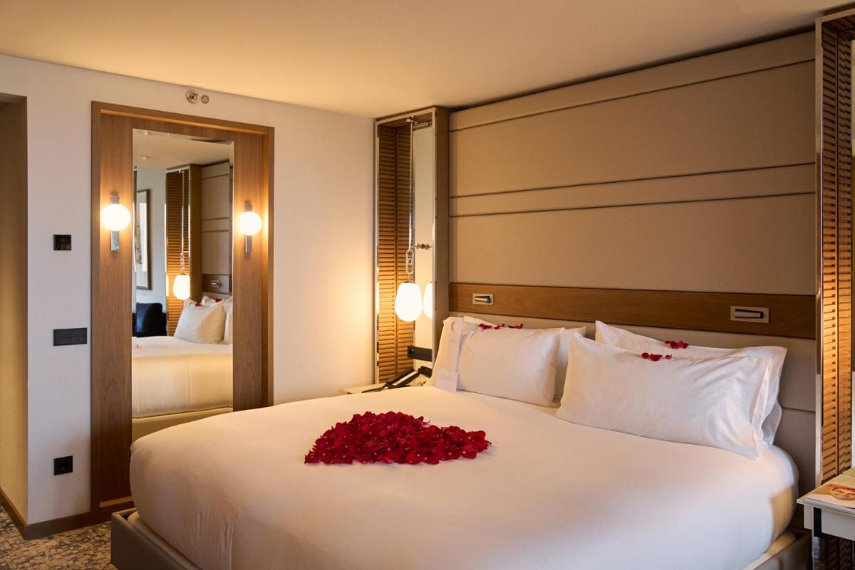 Cama o camas de una habitación en InterContinental Barcelona by IHG