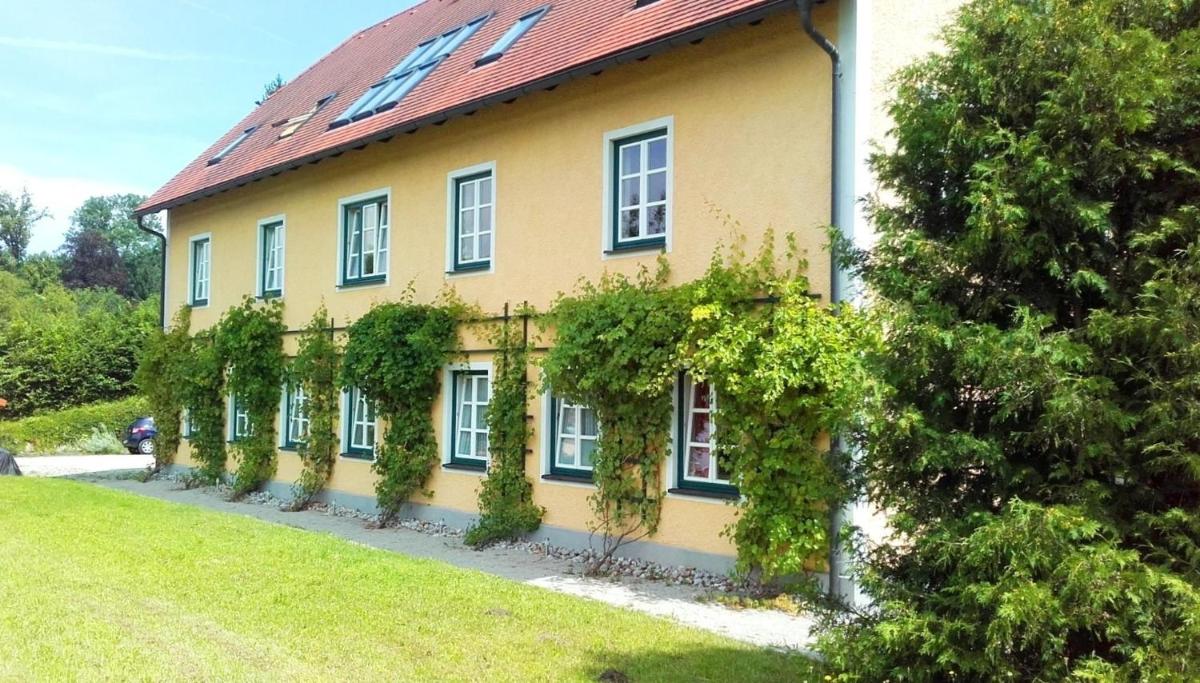 3144 Ferien am SCHLOSS WALD Ap RAPHAEL - Housity