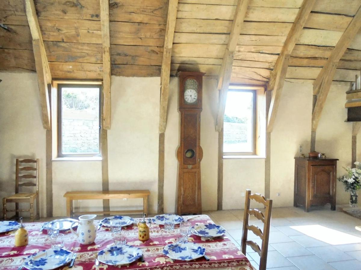 Maison spacieuse à Castelnau-de-Mandailles avec cheminée 250 m² - Housity