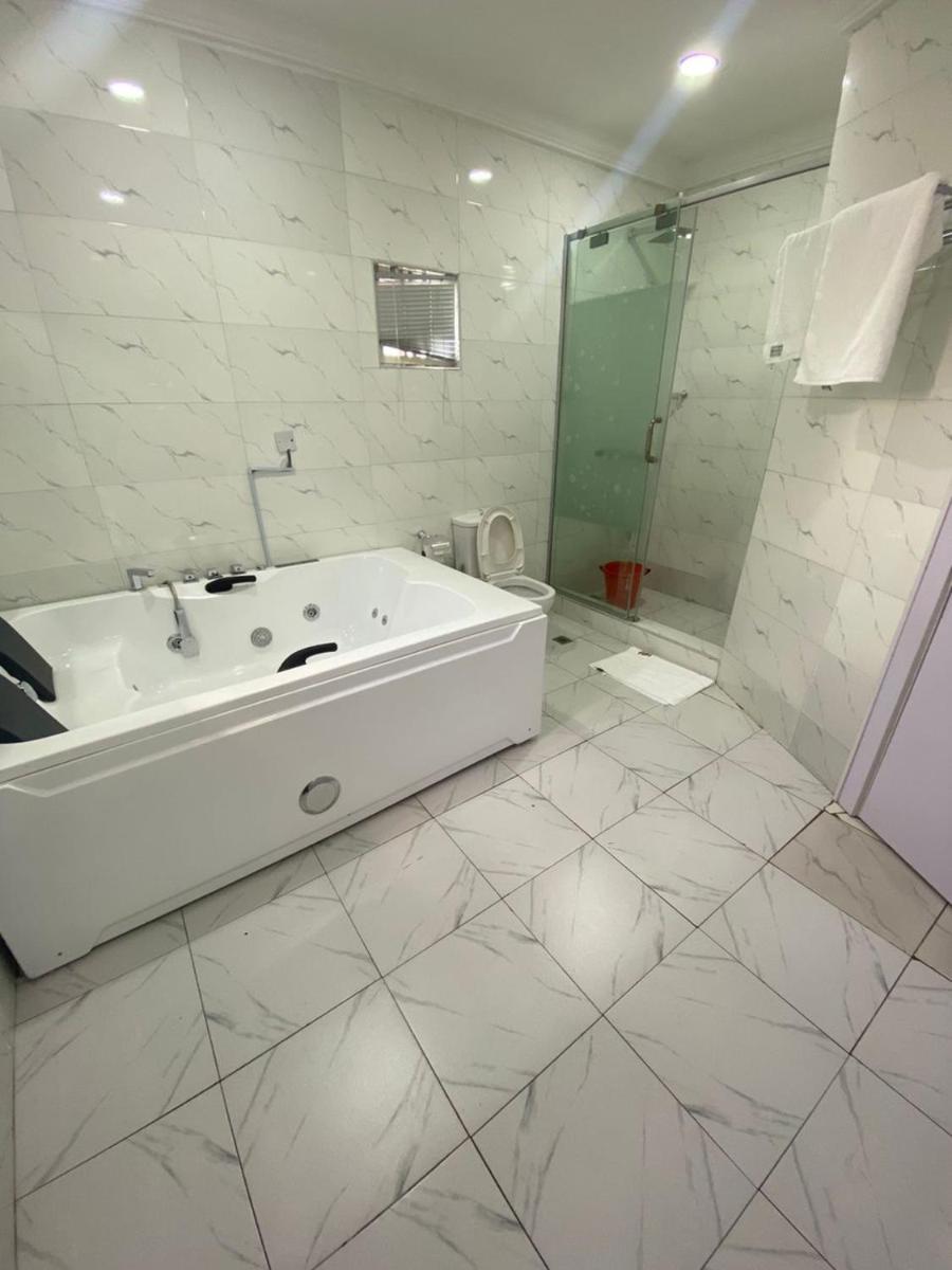 755 AM PLACE GWARINPA - Housity