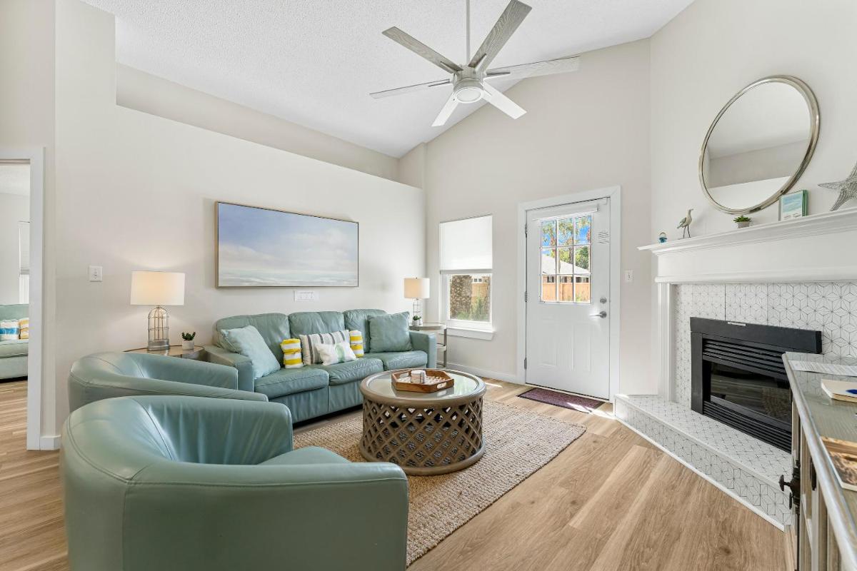 Destin Beach House - Just A Splash by Panhandle Getaways - Housity