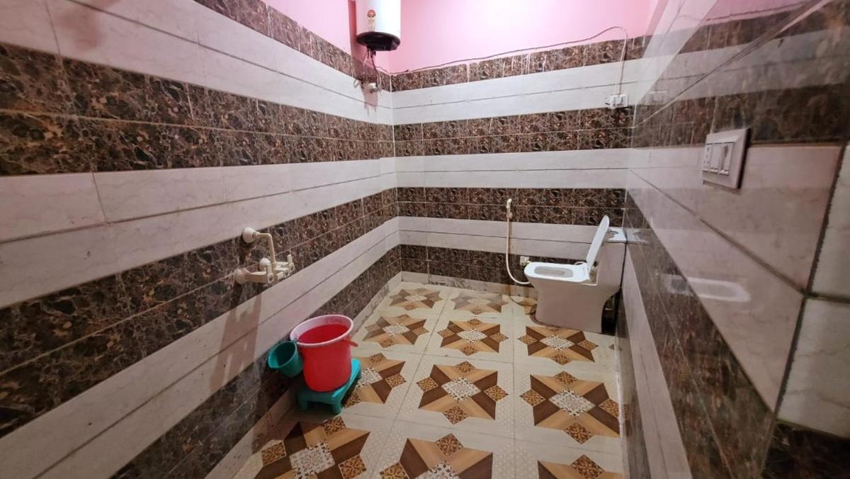 Hotel Vrandavan Dham - Housity