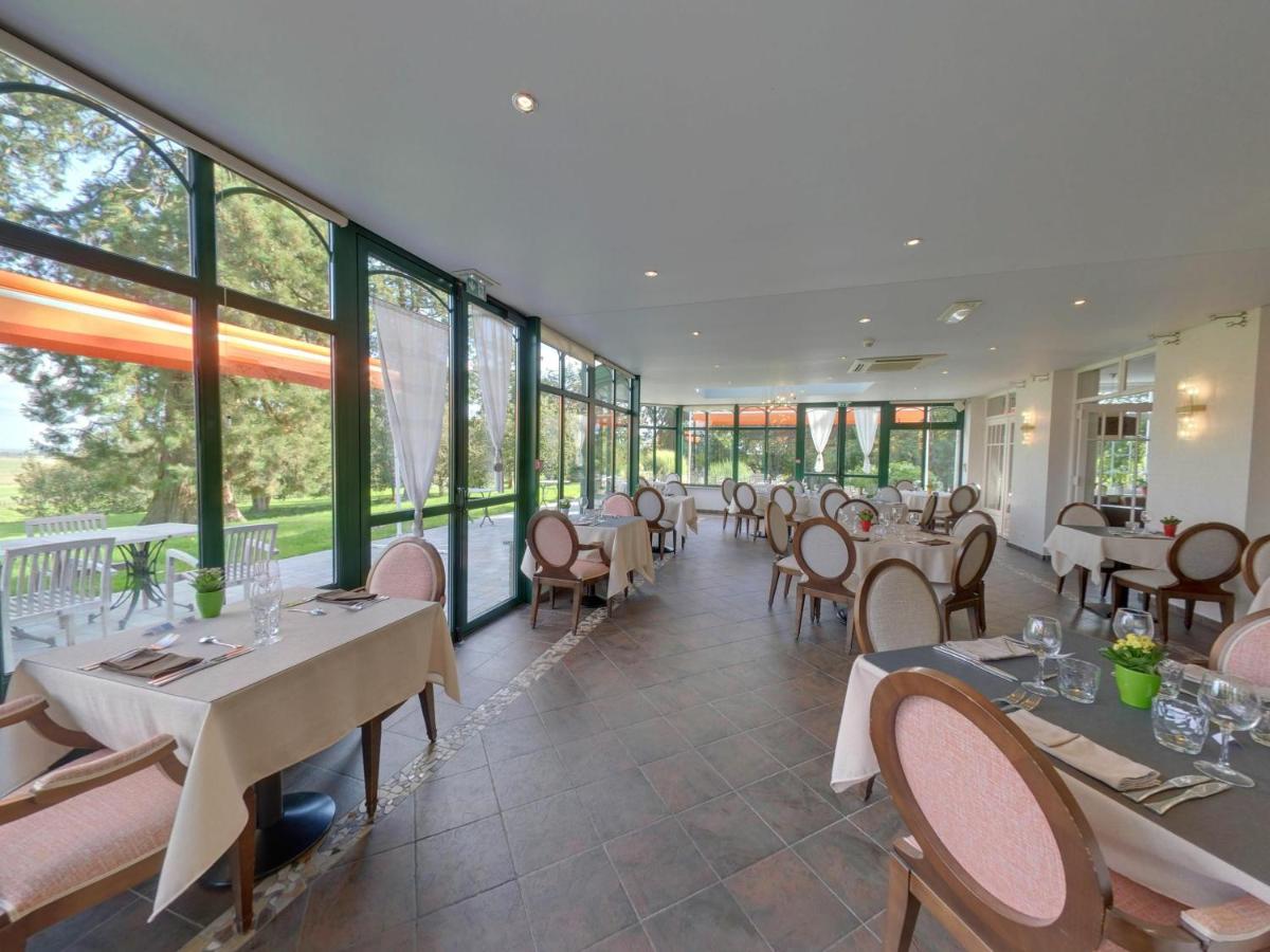 Logis - Hotel Restaurant La Sapinière - Housity