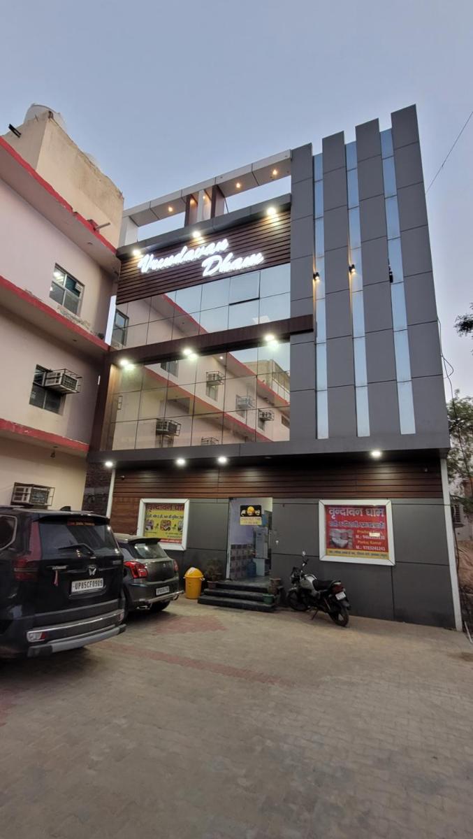 Hotel Vrandavan Dham - Housity