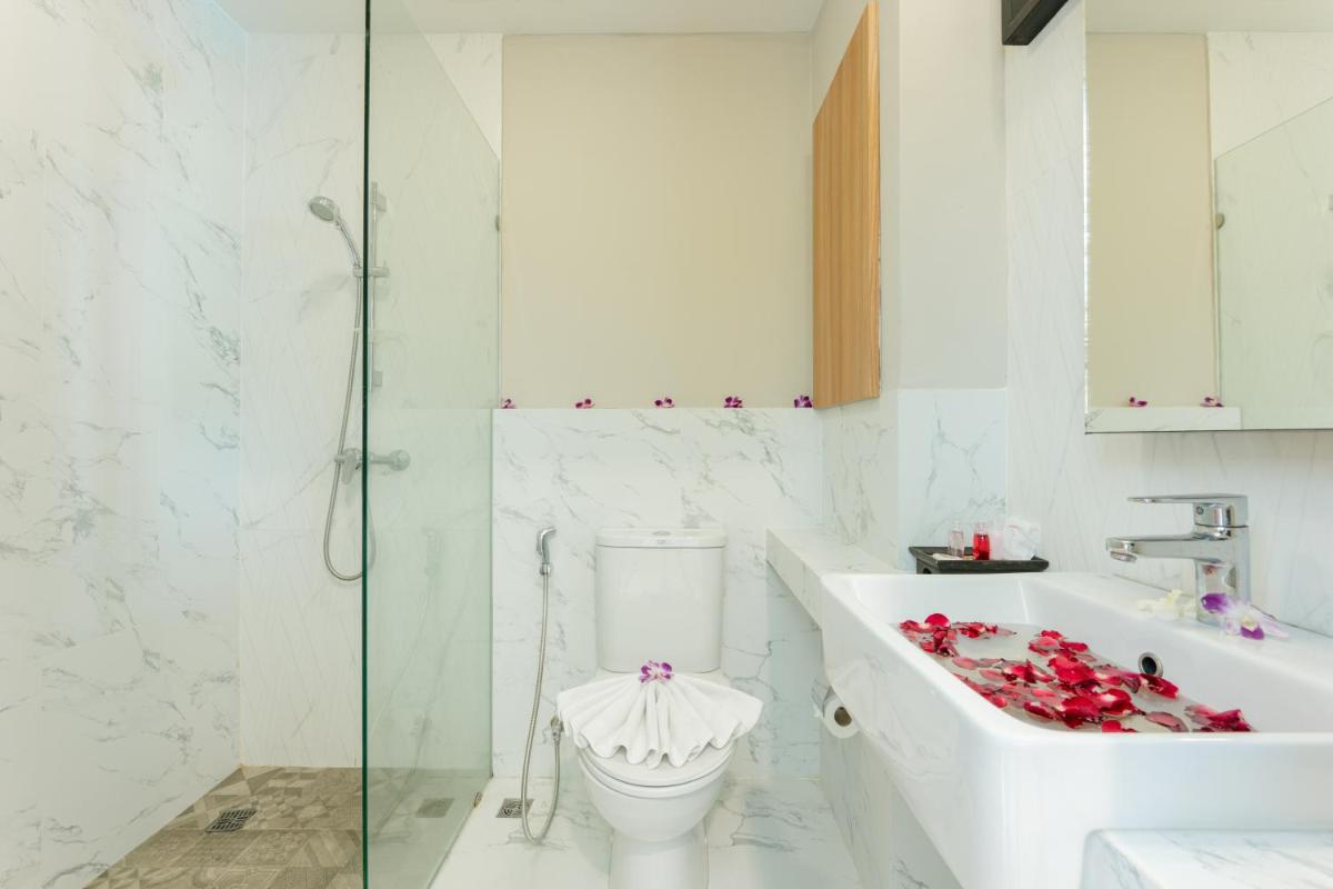 Sky Wave Patong - Housity