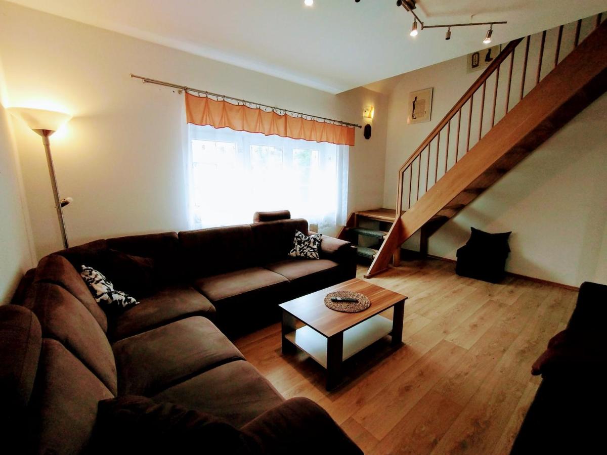 Duplex with garden - Housity
