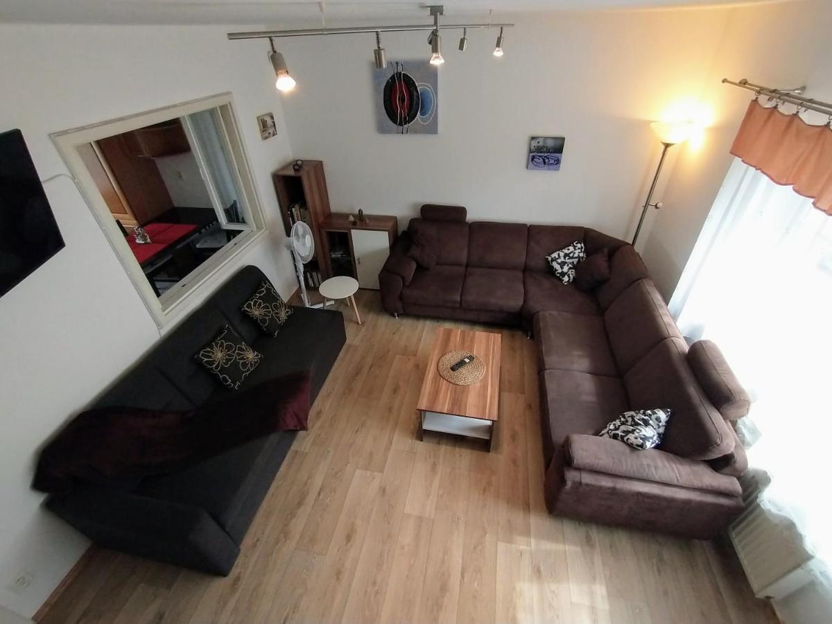 Duplex with garden - Housity