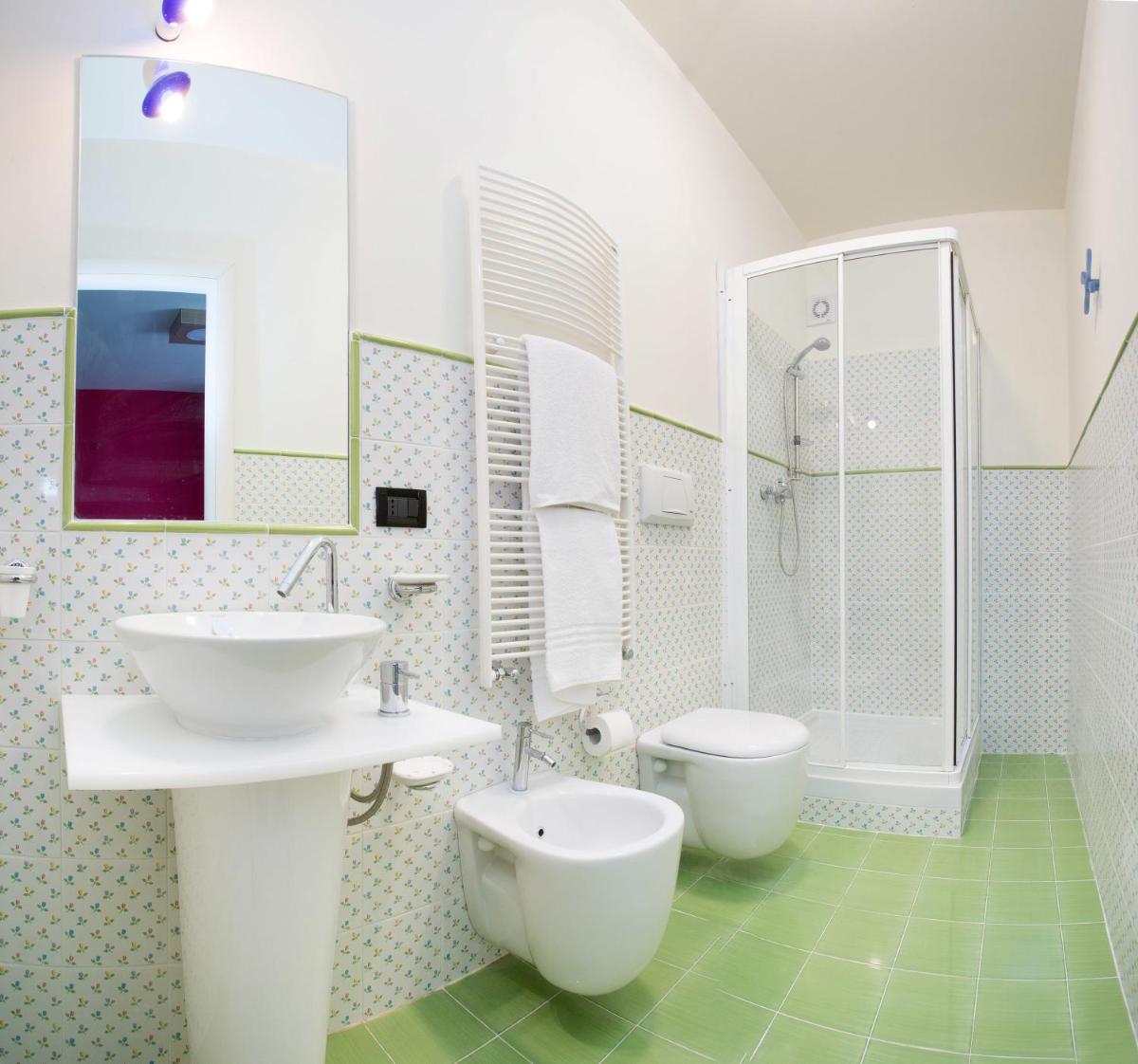 Hotel Le Ceramiche - Housity