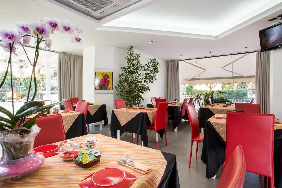 Hotel Le Ceramiche - Housity
