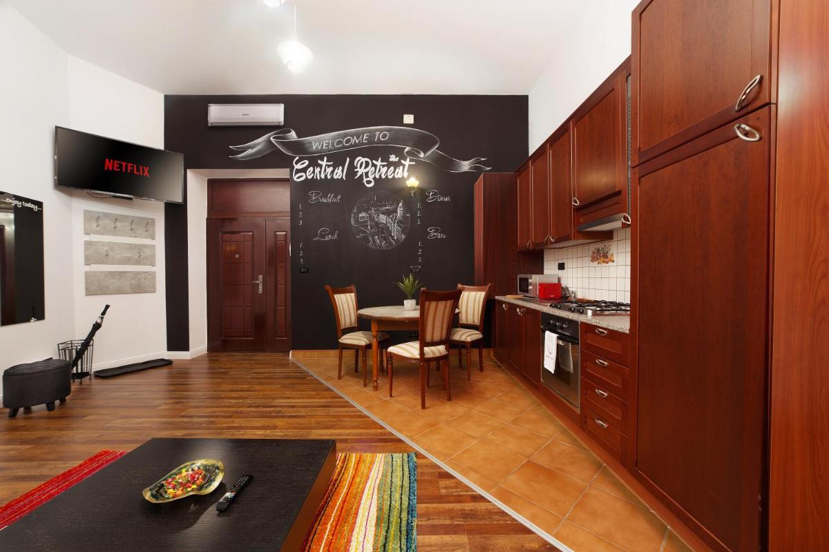 The Central Retreat - Premium Enjoyment - Housity