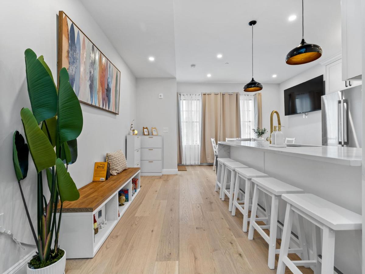 Lux Home 5BR 3BATH 6BEDS Downtown Boston 10 min Public Transport 1 min - Housity