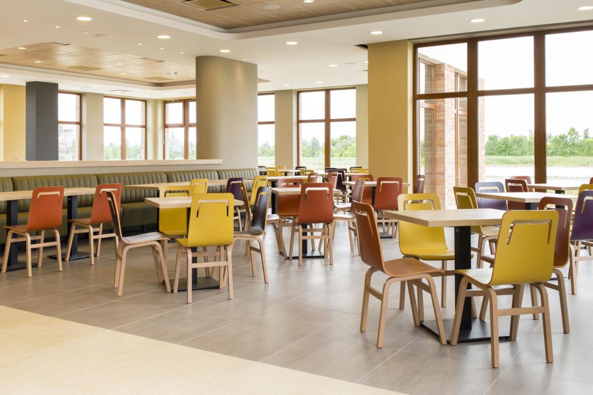 Family-Hotel - Housity