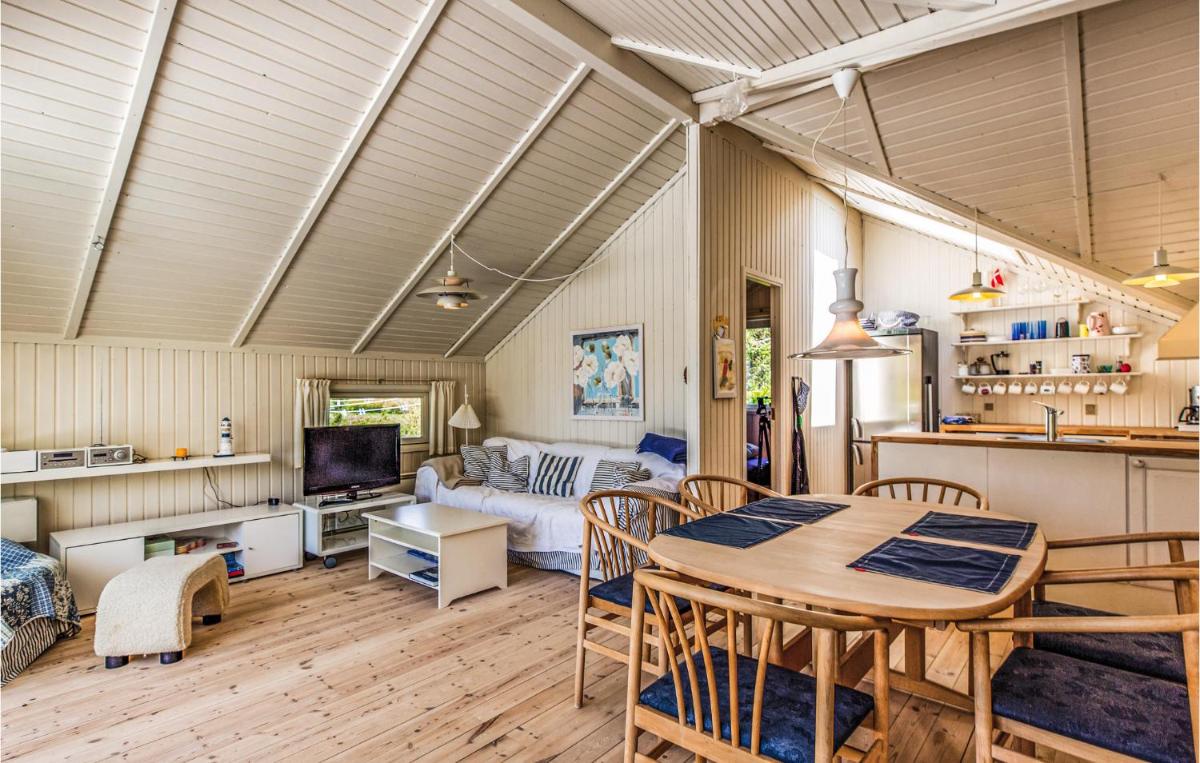 Three-Bedroom Holiday Home In Skalskor - Housity