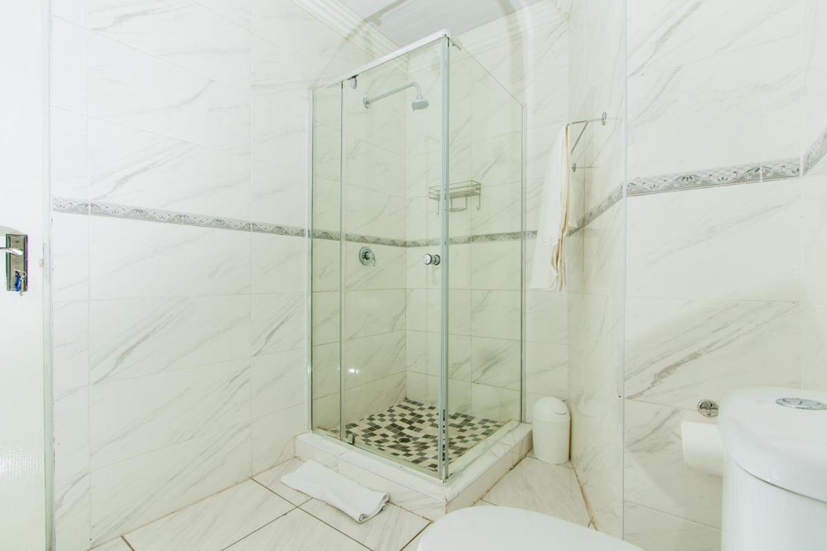 Matangwaneng Guest House - Housity