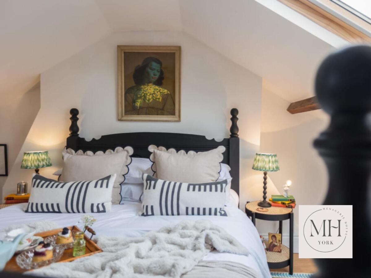 Menagerie House Luxury City Cottage, Walk Score 98 - Housity
