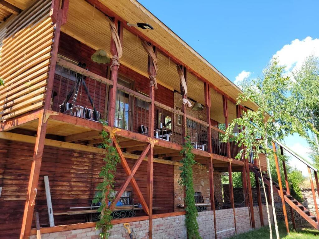 Casa cu mesteceni - Housity