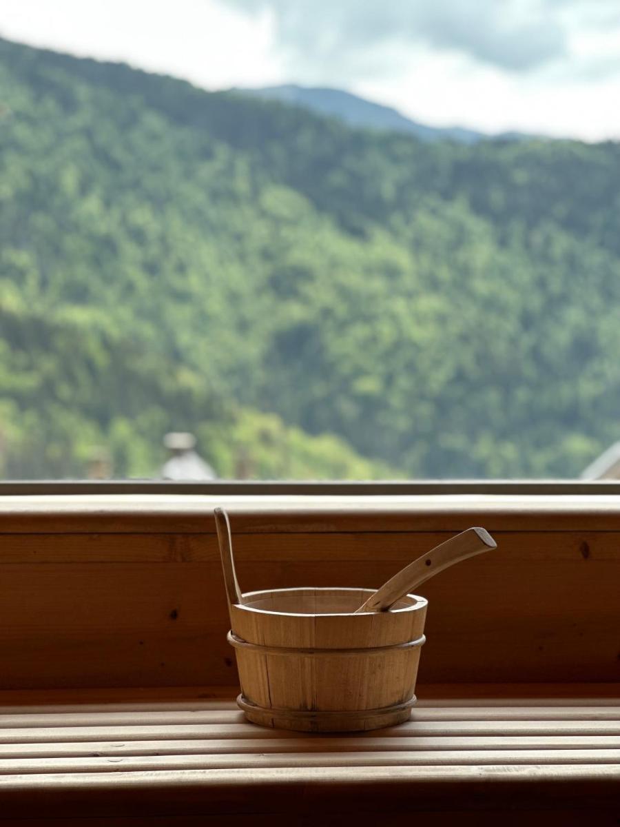 Vue générale sur la montagne ou vue sur la montagne depuis l'hôtel