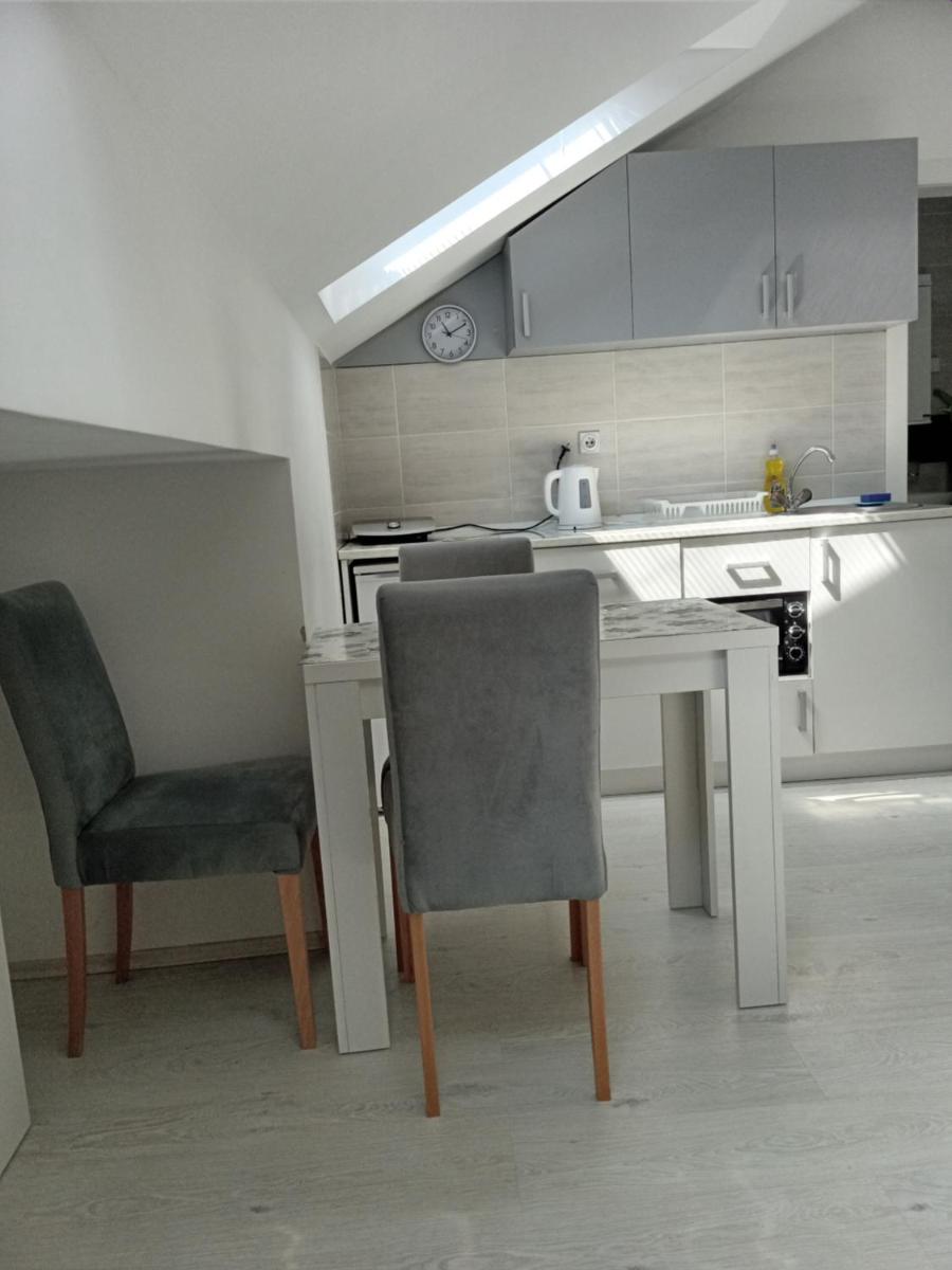 Studio Lep odmor - Housity