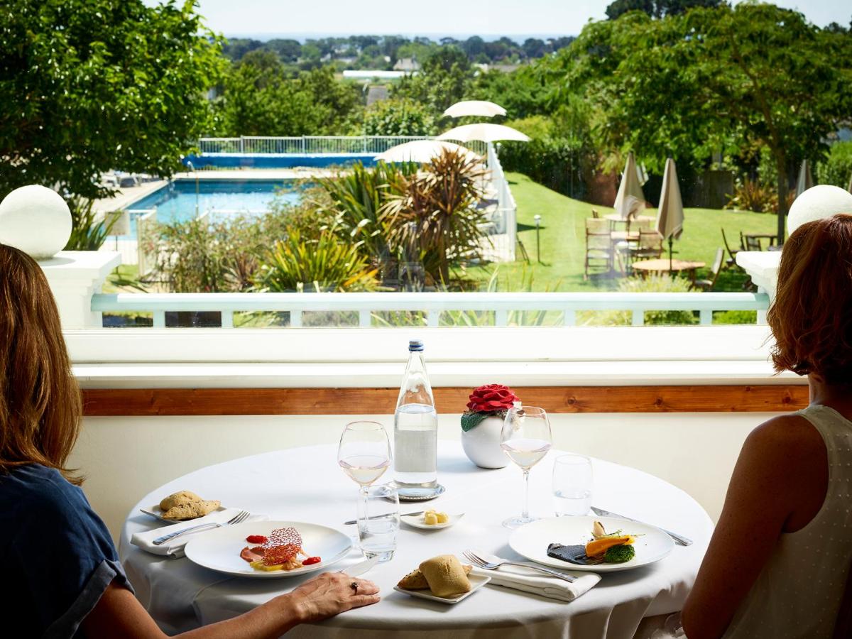 Piscine de l'établissement Hotel Restaurant Spa du Tumulus Carnac ou située à proximité