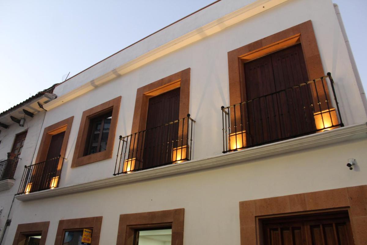 Centrico House - Housity