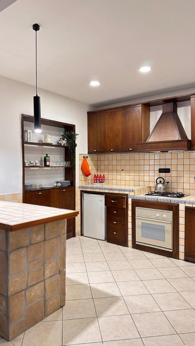 loft style taverna - Housity