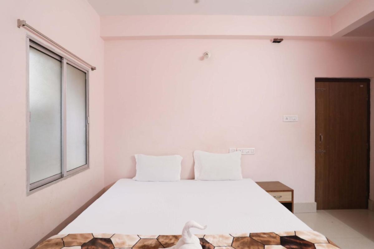 Hotel shivangi Eco By-Best Selling & Best Choice of Travellers By Morservices - Housity
