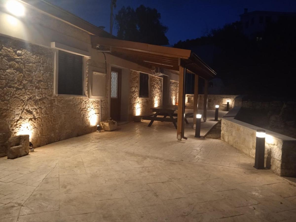 Papageorgios Village House - Housity