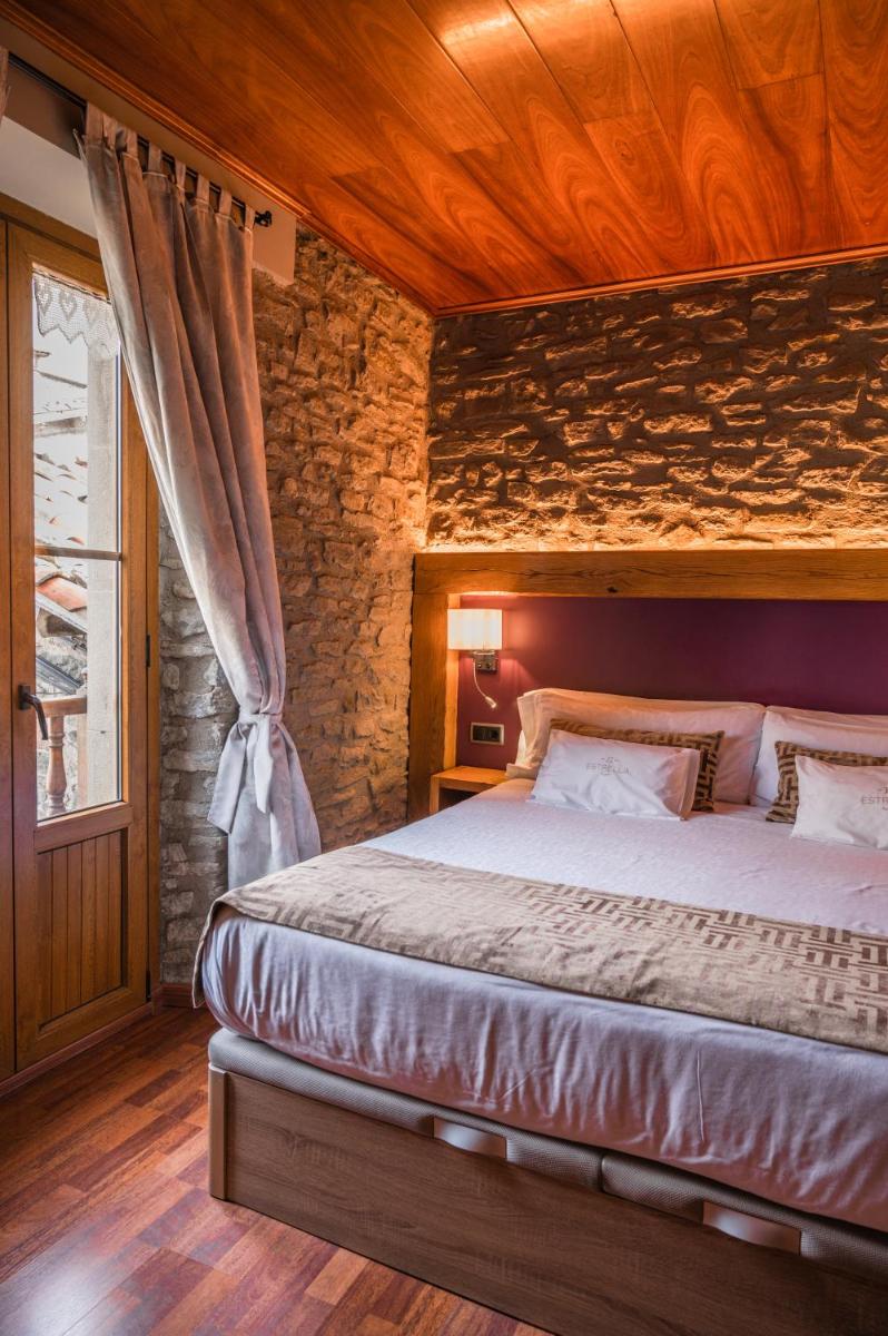 Hotel Hostal Estrella - Housity